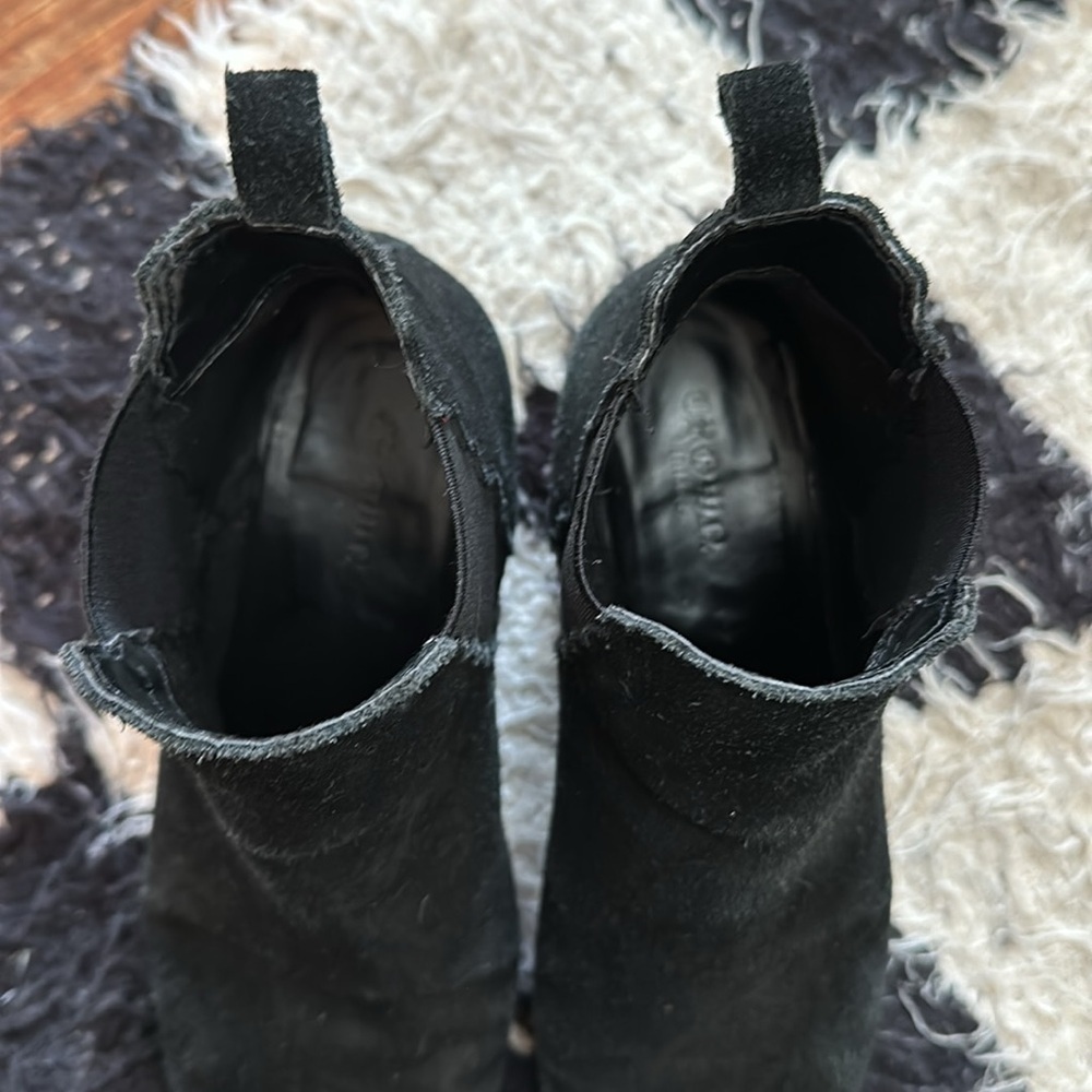 Crown Vintage Suede black booties! - Picture 2 of 5